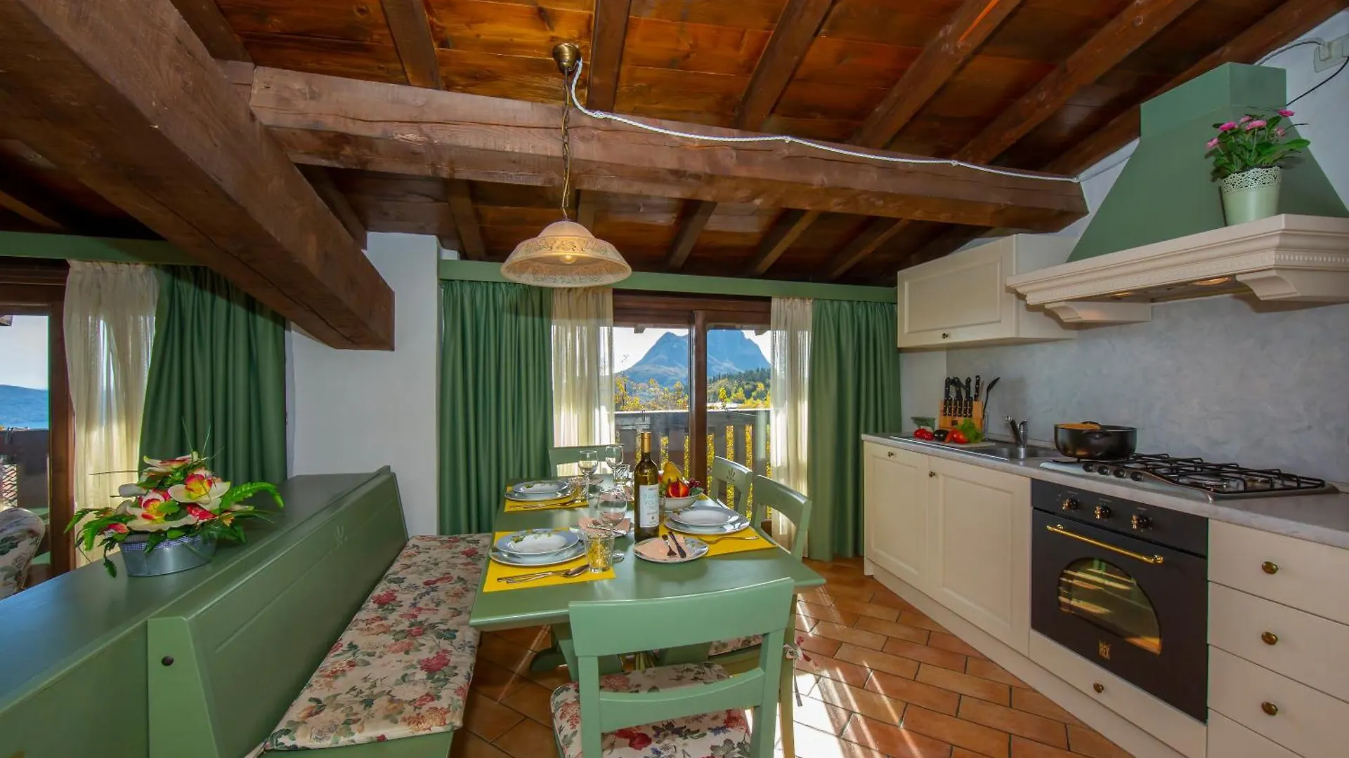 Liano Apartments Gargnano