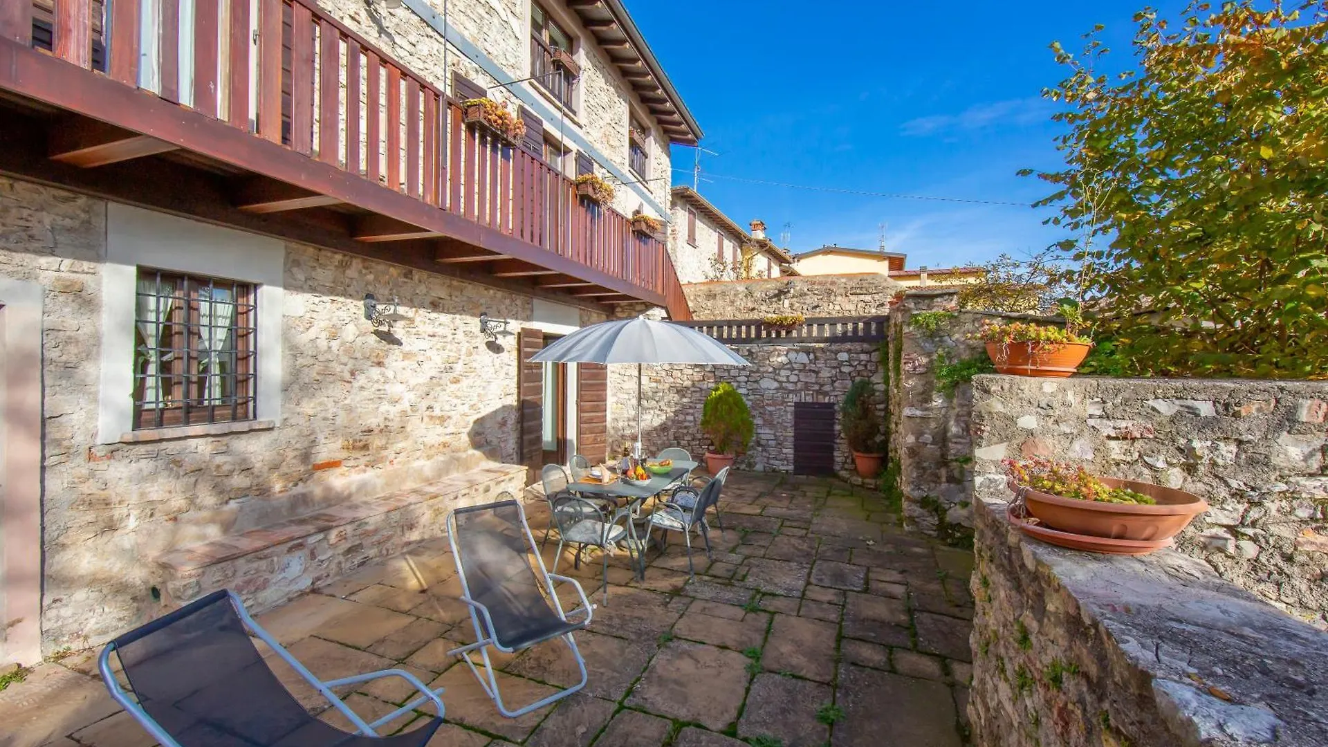 Liano Apartments Gargnano