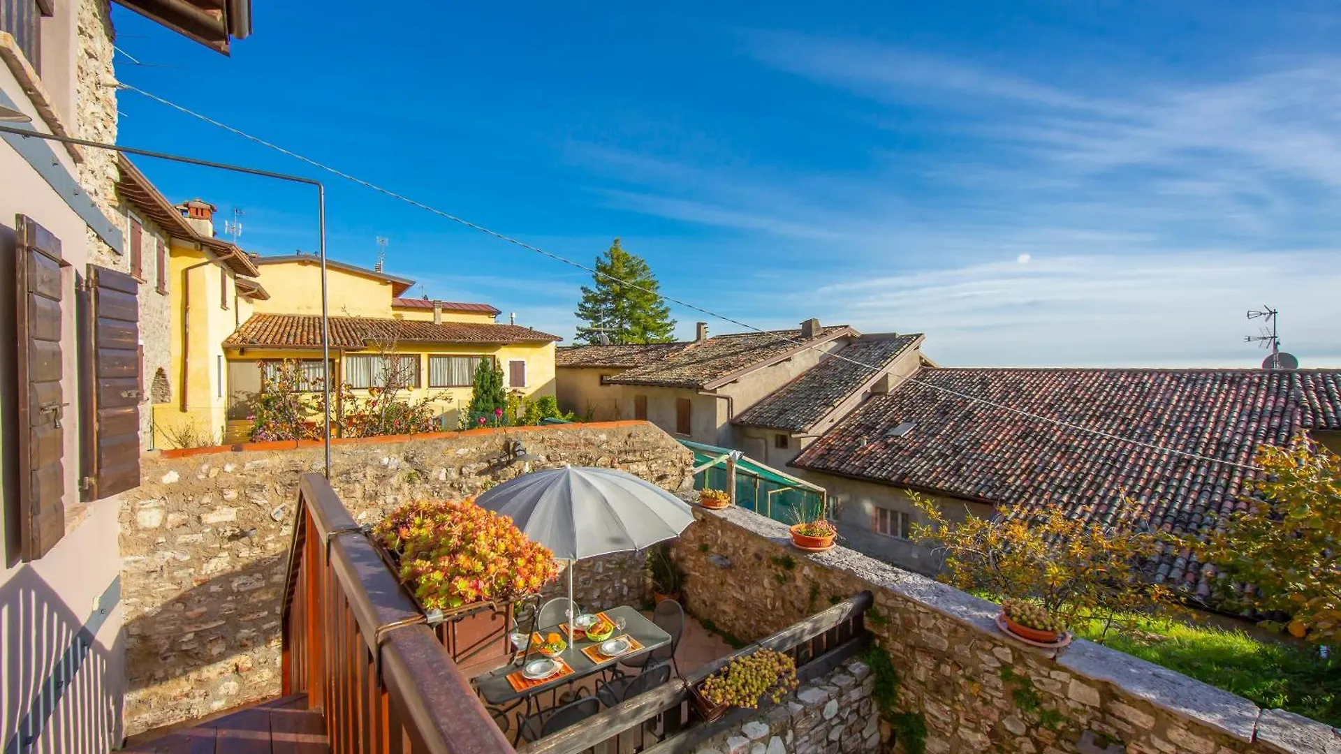 Liano Apartments Gargnano