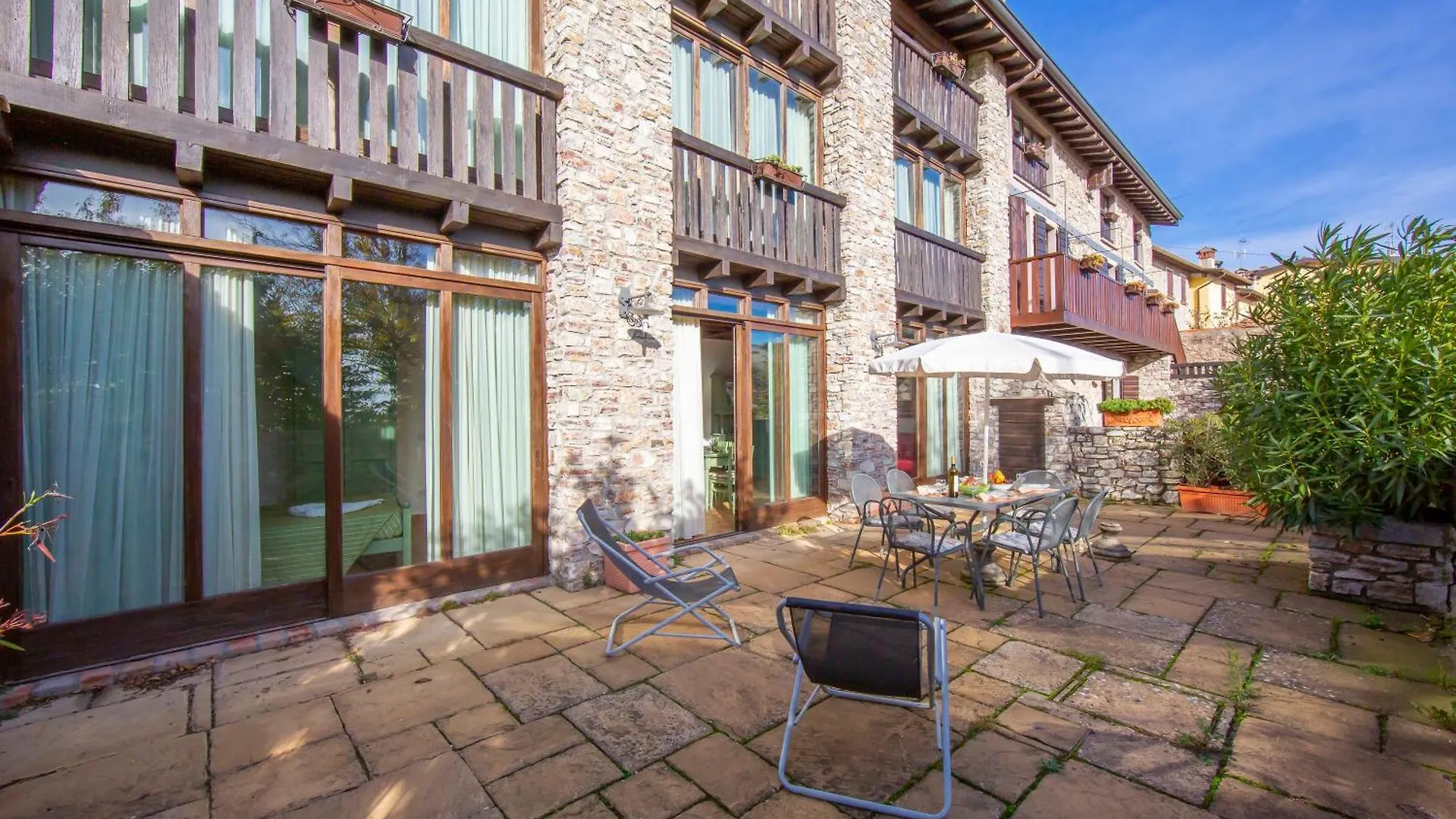 Liano Apartments Gargnano