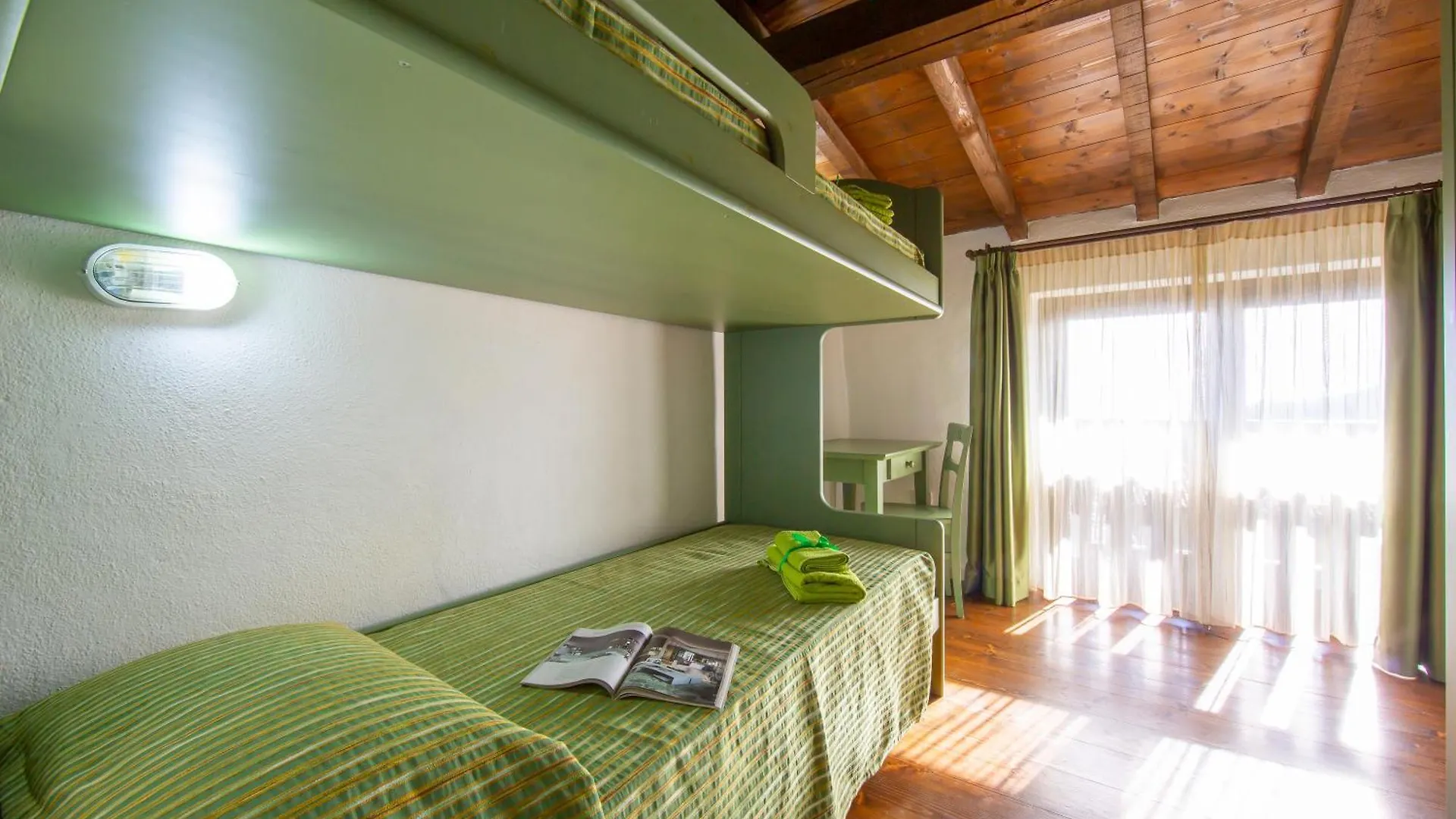 Liano Apartments Gargnano