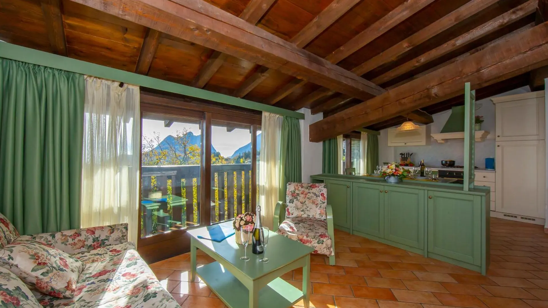 Liano Apartments Gargnano