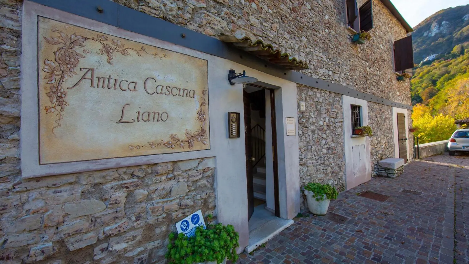 Liano Apartments Gargnano