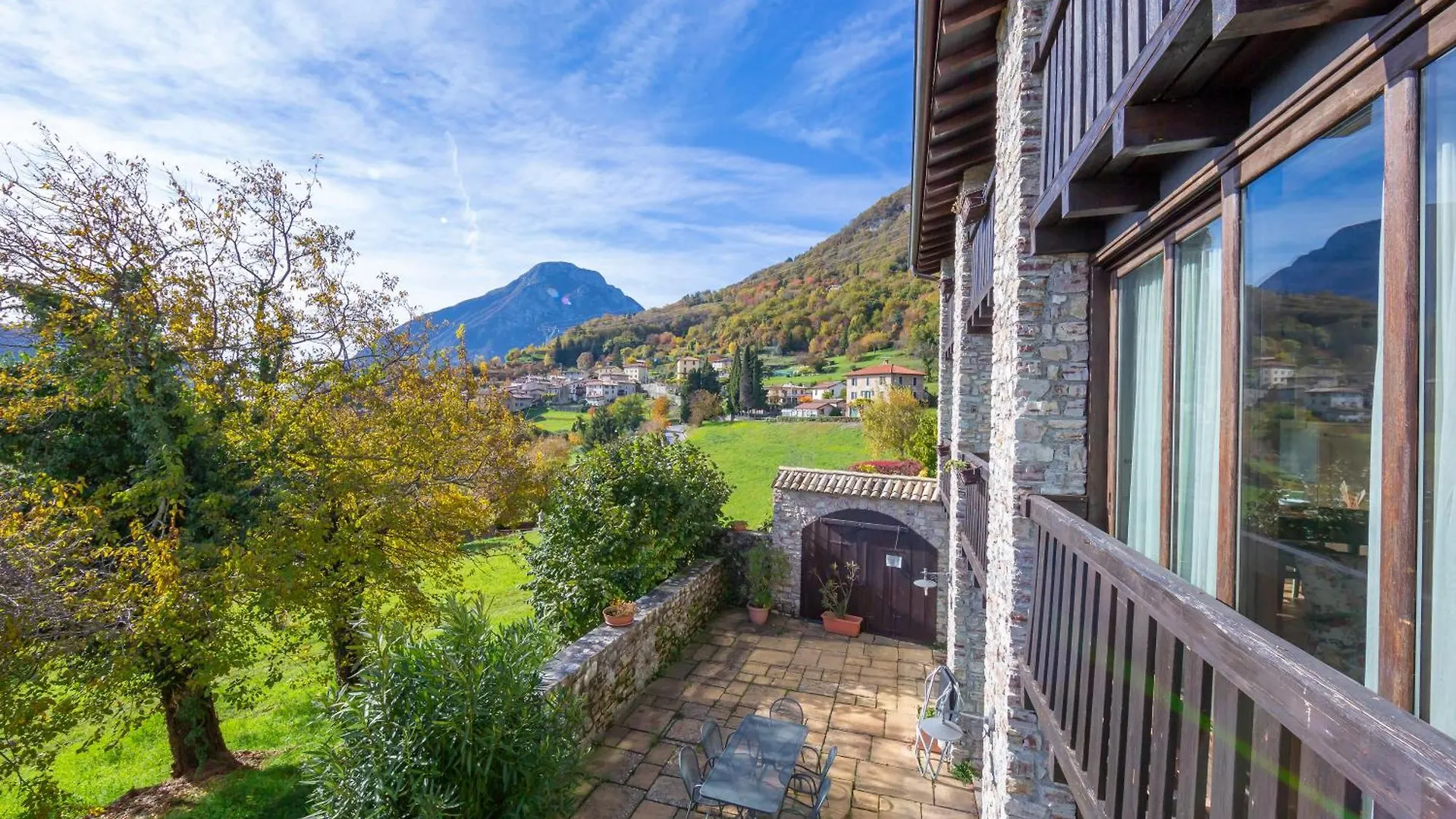 Liano Apartments Gargnano